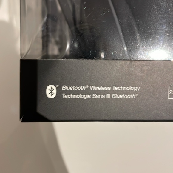 BNIB Skullcandy x Coca Cola Collaboration Wireless On-Ear Headphones - Picture 6 of 11